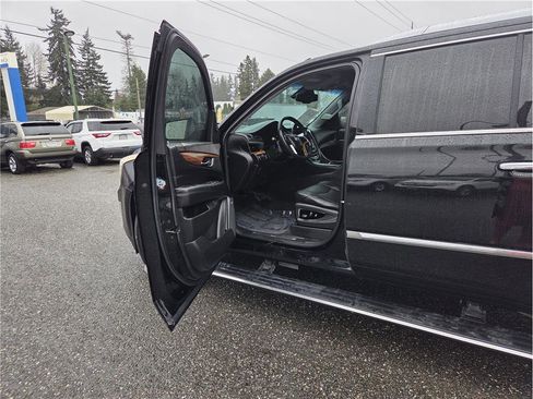 Used 2015 Cadillac Escalade ESV Premium image 13