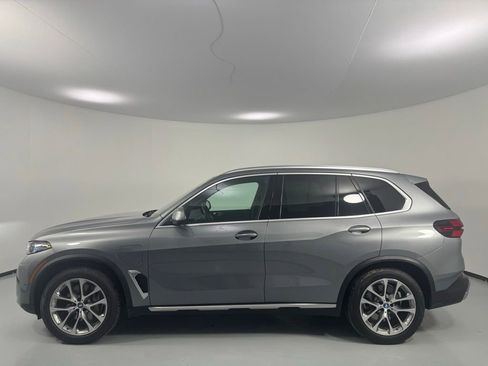 Certified 2025 BMW X5 xDrive50e w/ Parking Assistance Package AWD/4WD image 4