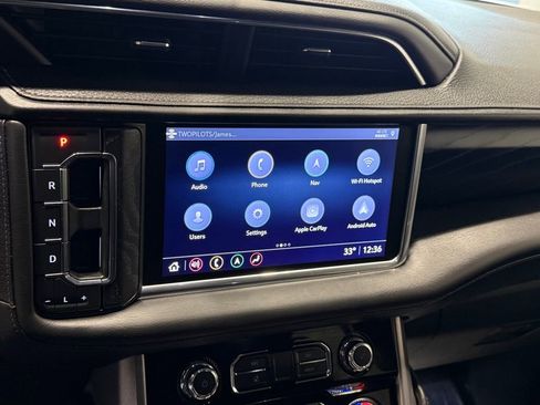 Used 2021 GMC Yukon Denali w/ Denali Ultimate Package image 12