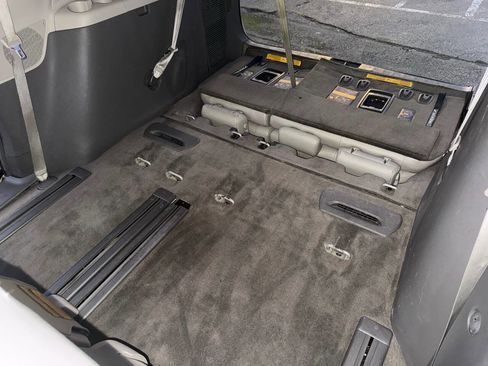 Used 2014 Toyota Sienna XLE image 14