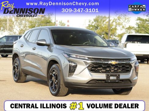 Used 2025 Chevrolet Trax LS w/ LS Convenience Package FWD image 1