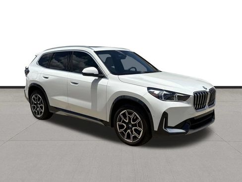Used 2025 BMW X1 xDrive28i w/ Convenience Package AWD/4WD image 3