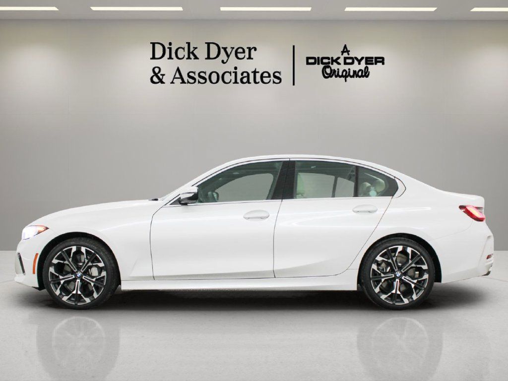 Used 2026 BMW 330i Sedan w/ Convenience Package RWD image 15