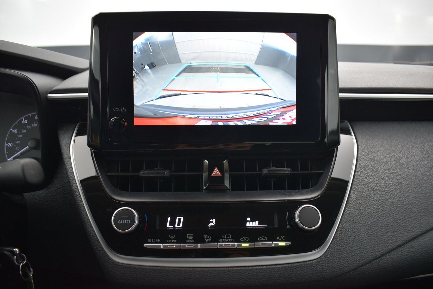 Used 2025 Toyota Corolla LE FWD image 15