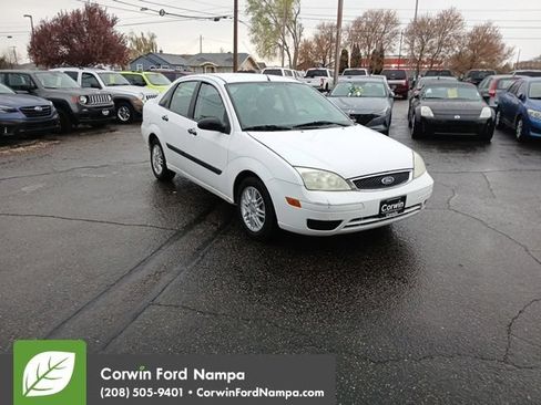 Used 2007 Ford Focus SES FWD image 5