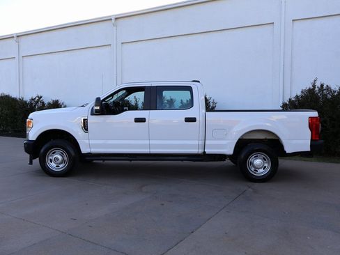 Used 2020 Ford F250 XL w/ Power Equipment Group image 3