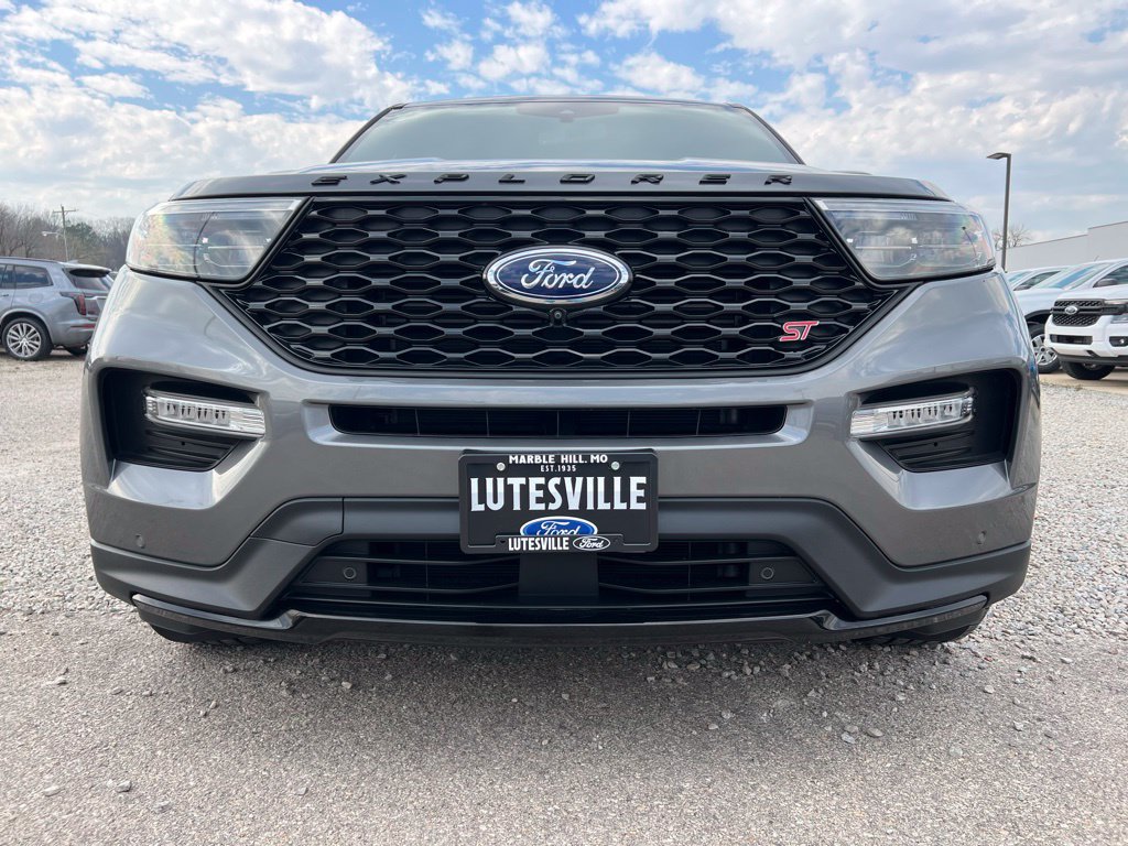 Used 2022 Ford Explorer ST w/ Equipment Group 401A AWD/4WD image 3