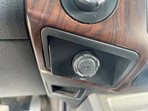 Used 2014 Ford F350 Lariat w/ Chrome Package image 19