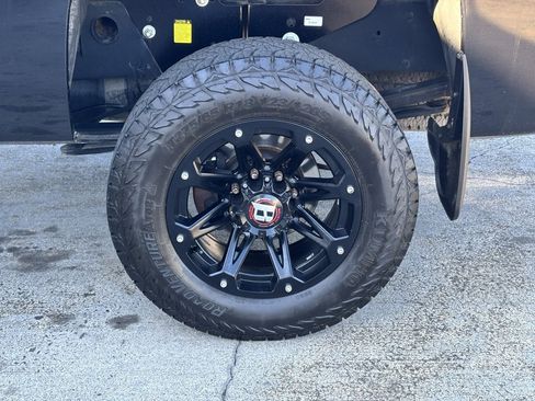 Used 2010 Chevrolet Silverado 2500 LT w/ Interior Plus Package image 30