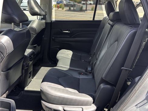Used 2025 Toyota Grand Highlander AWD Hybrid image 20