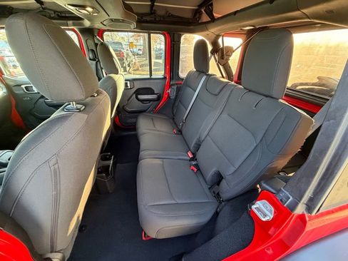 Certified 2019 Jeep Wrangler Unlimited Sport S image 18