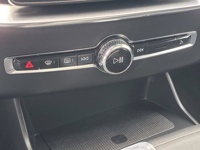 Certified 2025 Volvo XC90 B5 Ultra AWD/4WD image 24