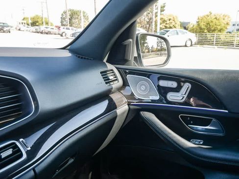 Used 2020 Mercedes-Benz GLE 350 w/ Premium Package image 21