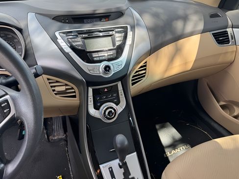 Used 2012 Hyundai Elantra GLS w/ Preferred Pkg 3 FWD image 26
