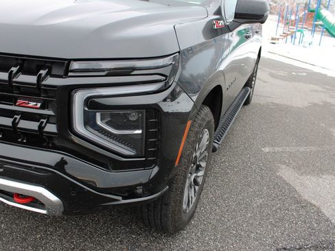 Used 2025 Chevrolet Suburban Z71 image 42