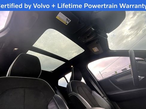 Used 2022 Volvo XC40 T5 R-Design image 21