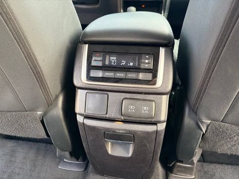 Used 2022 Subaru Ascent Onyx Edition AWD/4WD image 44