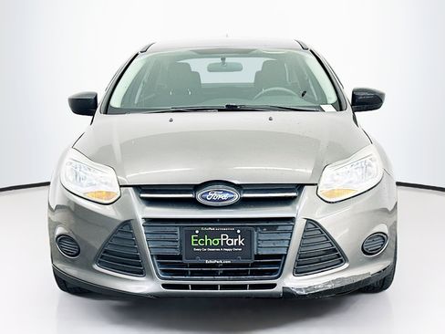 Used 2014 Ford Focus S FWD image 2