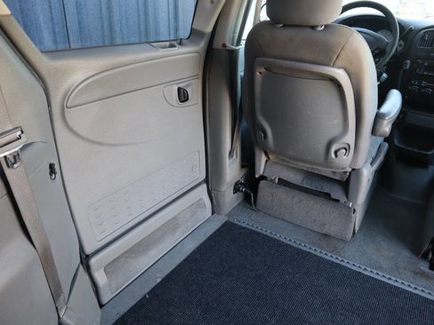 Used 2006 Dodge Grand Caravan SE w/ Popular Equipment Group I image 25