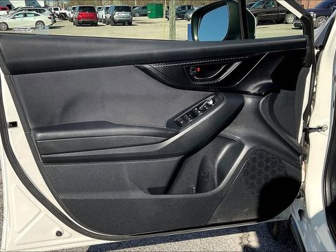 Used 2023 Subaru Crosstrek 2.0i Premium image 18