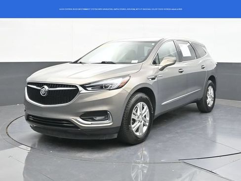Used 2018 Buick Enclave Essence w/ Trailering Package FWD image 3