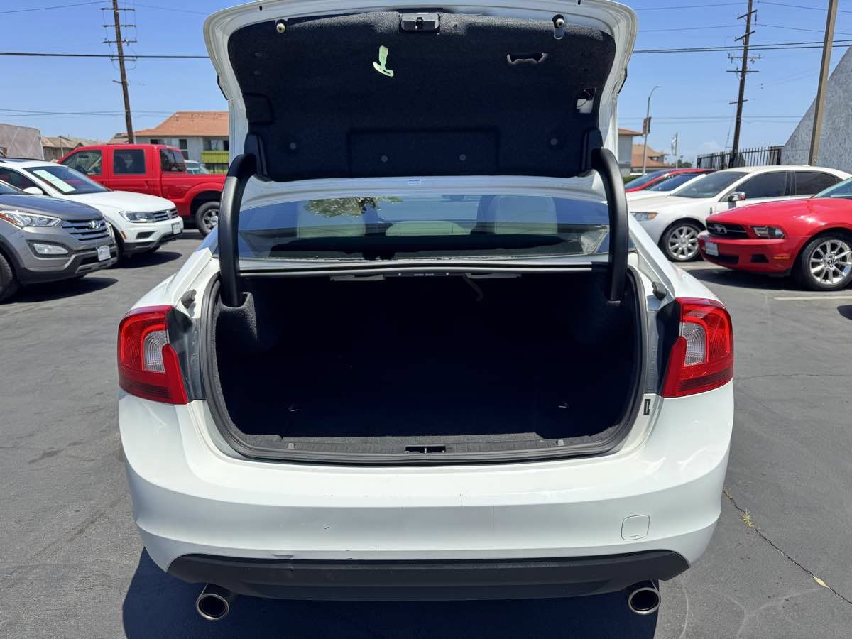 Used 2012 Volvo S60 T5 w/ Climate Pkg FWD image 24