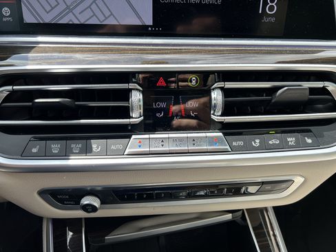 Used 2020 BMW X5 sDrive40i w/ M Sport Package RWD image 30
