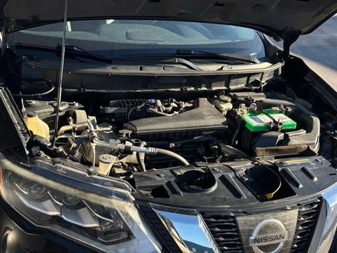 Used 2017 Nissan Rogue SL w/ SL Premium Package image 65