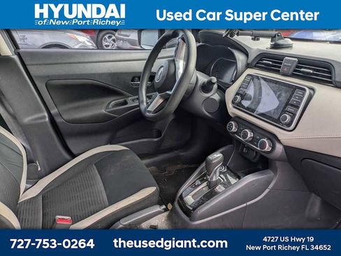 Used 2021 Nissan Versa SV image 7