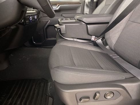 New 2026 GMC Sierra 1500 SLE w/ Preferred Package image 31