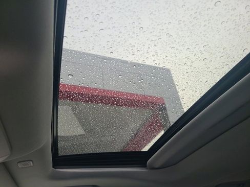 Used 2023 Toyota Highlander Bronze Edition image 34