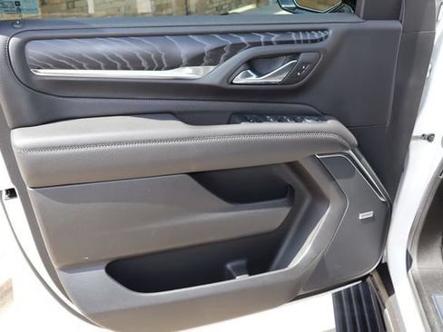 Used 2024 GMC Yukon Denali RWD image 22