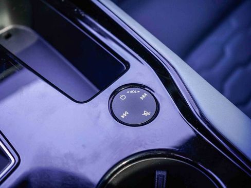 Used 2023 Audi e-tron GT Prestige image 22