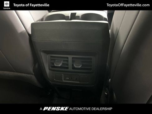 Used 2024 Chevrolet Colorado Z71 w/ Z71 Convenience Package 2 AWD/4WD image 7