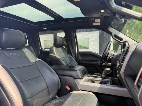 Used 2018 Ford F150 Raptor w/ Equipment Group 802A Luxury AWD/4WD image 32