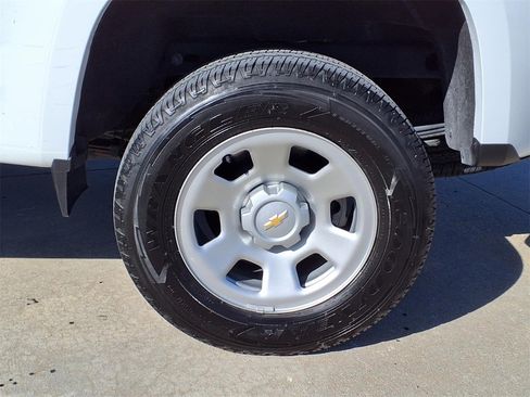 Used 2022 Chevrolet Colorado W/T w/ WT Convenience Package image 3