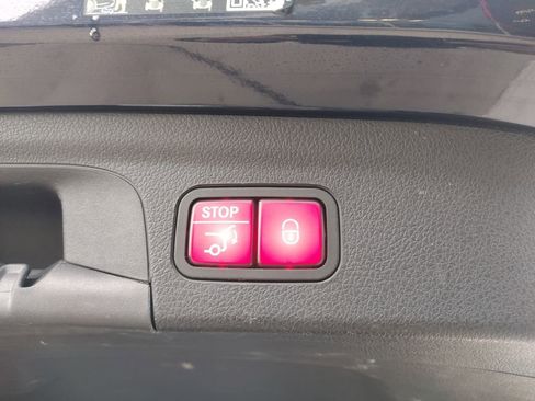 Used 2022 Mercedes-Benz GLE 350 4MATIC w/ Premium Package image 26