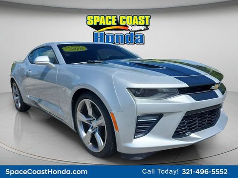 Used 2018 Chevrolet Camaro SS RWD image 13