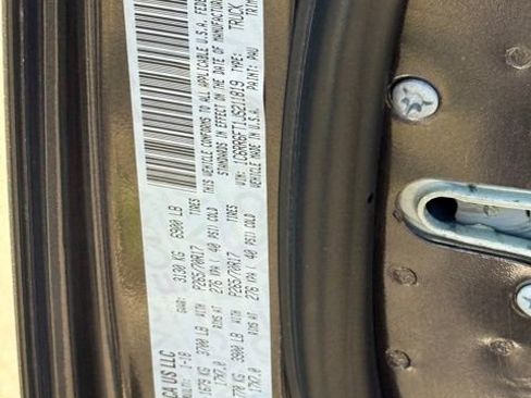 Used 2018 RAM 1500 Express image 28