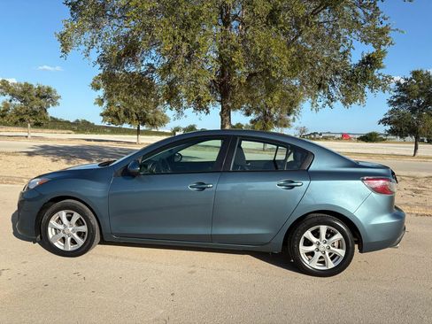 Used 2011 MAZDA MAZDA3 i Touring FWD image 4