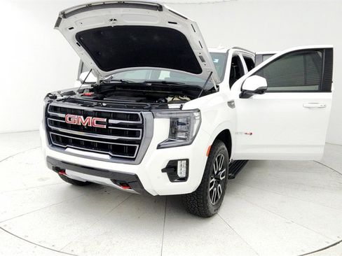 Used 2023 GMC Yukon AT4 w/ Technology Package image 10