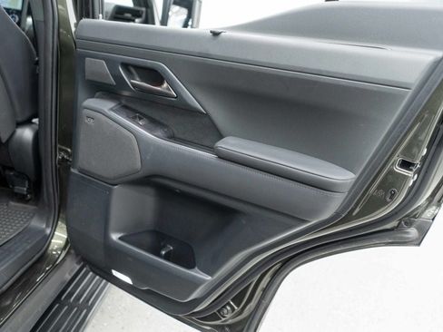 Used 2024 Lexus GX 550 AWD/4WD image 32
