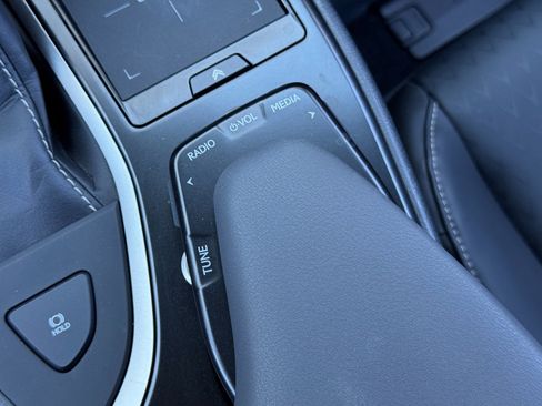 Used 2022 Lexus UX 200 image 30