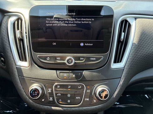 Used 2023 Chevrolet Malibu LT FWD image 18