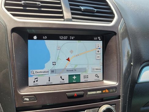 Used 2017 Ford Explorer XLT w/ Equipment Group 202A FWD image 28