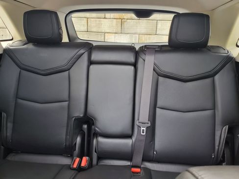 Used 2019 Cadillac XT5 Luxury w/ LPO, Black Ice Package image 34