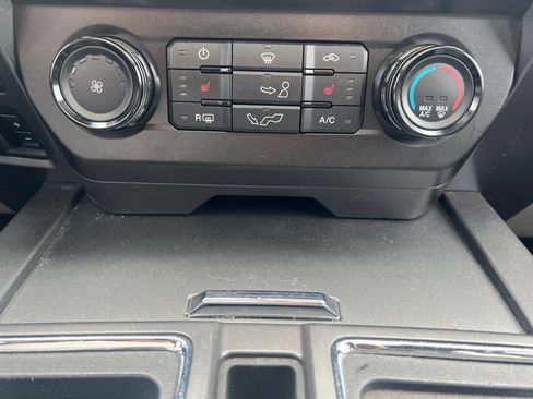 Used 2019 Ford F150 XLT w/ Equipment Group 302A Luxury AWD/4WD image 18