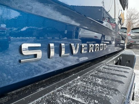 Used 2018 Chevrolet Silverado 1500 LT w/ All Star Edition image 29