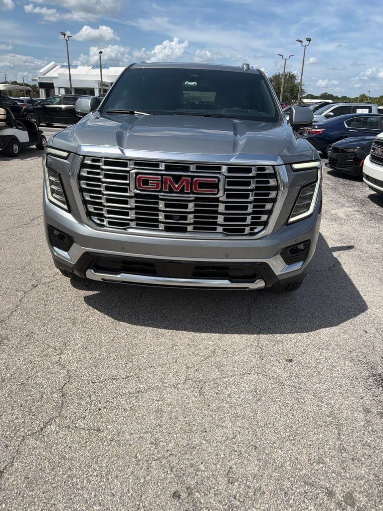 Used 2026 GMC Yukon XL Denali w/ Sun & Power Step Package AWD/4WD image 2