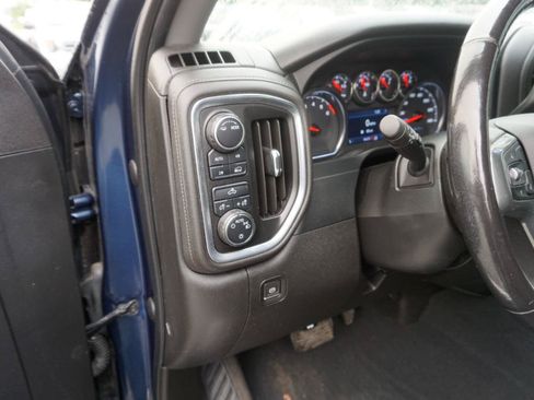 Used 2022 Chevrolet Silverado 1500 LT AWD/4WD image 13
